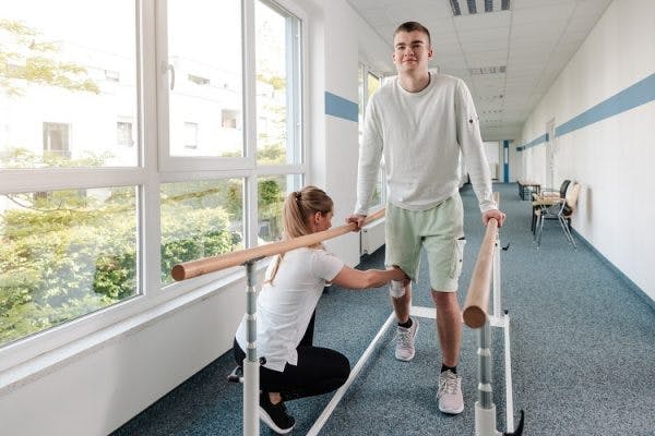 physical therapy to prevent muscle atrophy after spinal cord injury