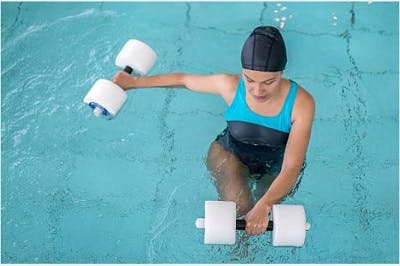 survivor trying advanced pool exercises after spinal cord injury